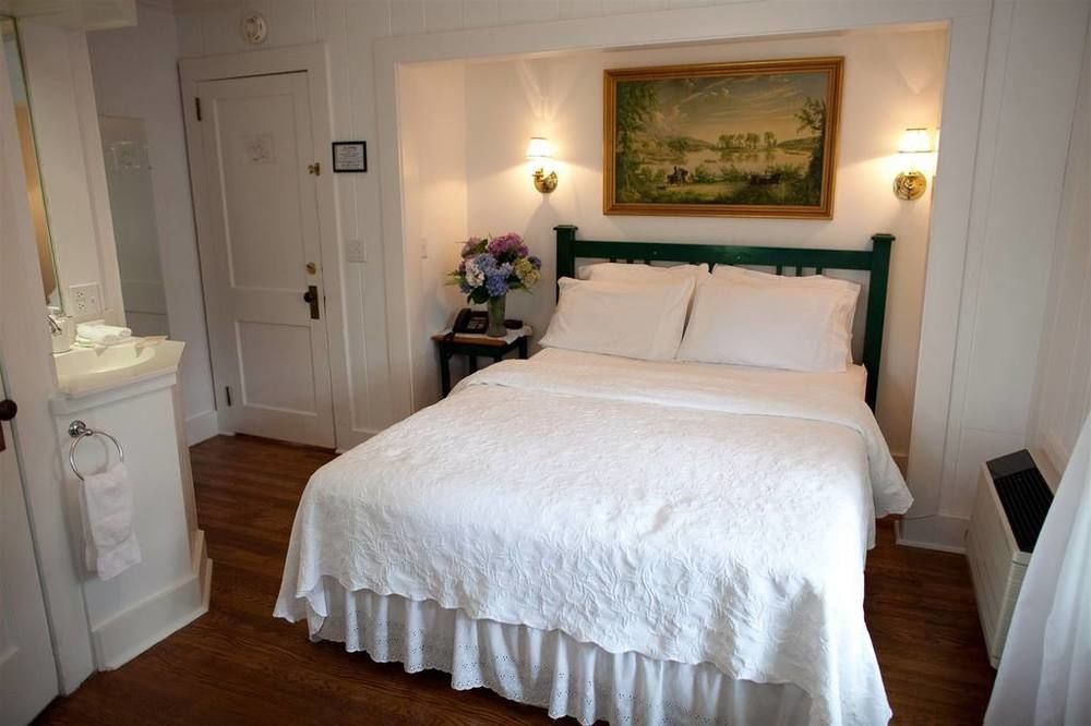 Highlander Mountain House Hotel Highlands Exterior photo